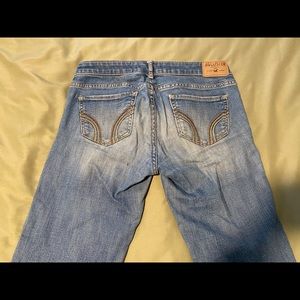 Hollister jeans. Size 26. Low waisted. Straight leg.